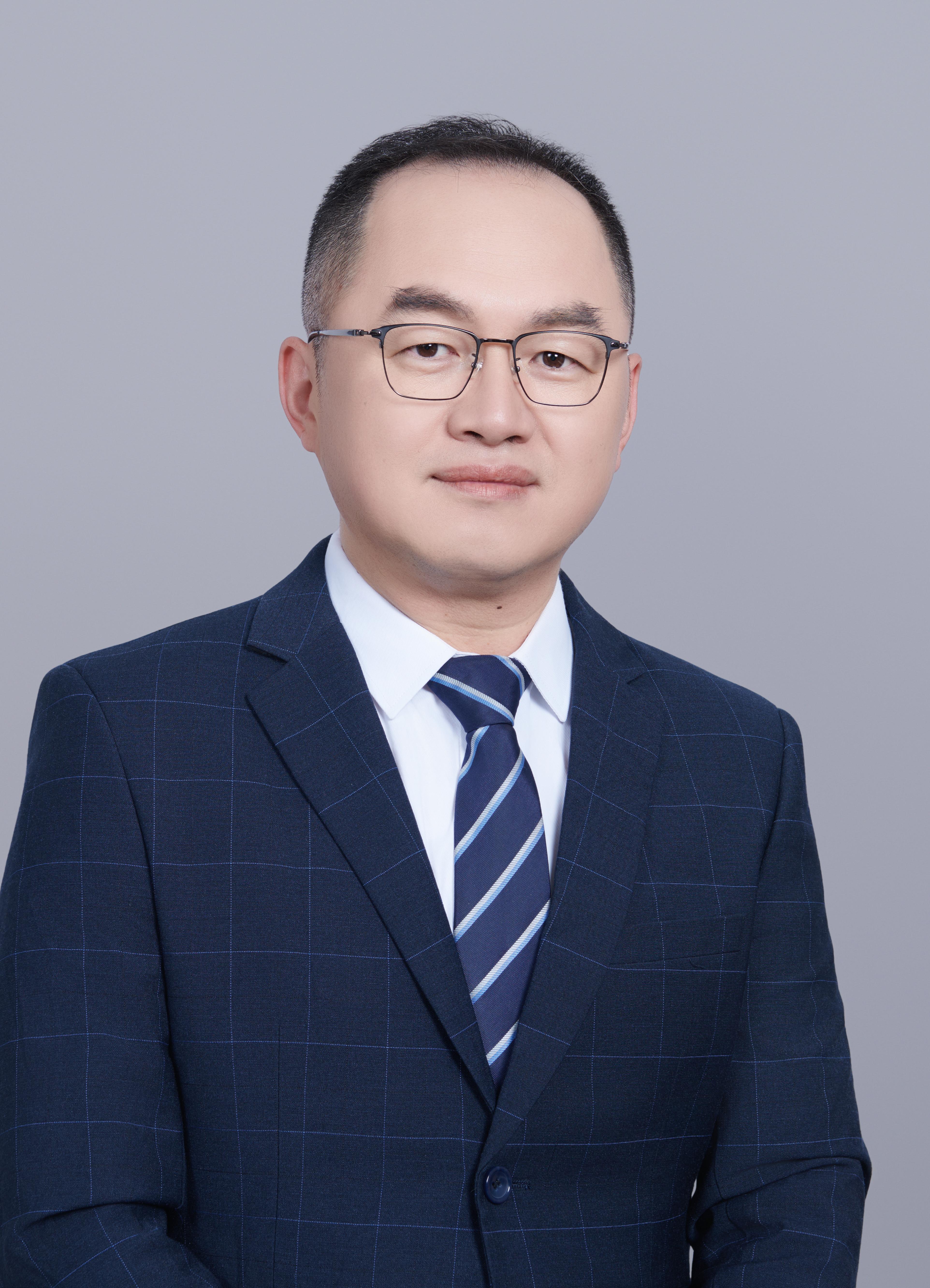 高明伟
